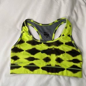 Nike pro sports bra CLOSET CLEAR OUT